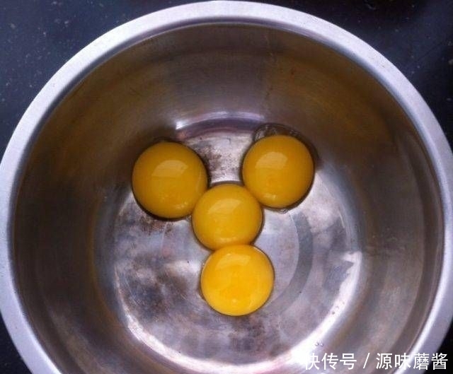 朗姆酒|波点巧克力蛋糕卷,酒体丰满,甜而不腻