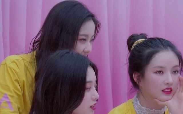 嘉宾|黄子韬猜《离群》助阵嘉宾是彭于晏,宋茜笑笑不说话,鹿晗够兄弟