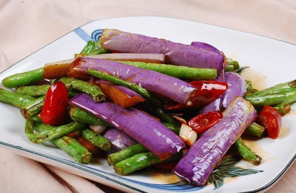 夏天|这菜,吃上整个夏天也不腻,钙含量是牛奶的4倍,现在吃正是时候