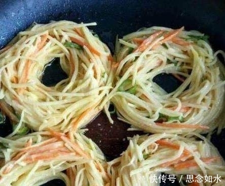  煎蛋卷|这种早餐煎蛋卷使熊妈妈很容易爬上坑，很容易解决孩子的早餐问题