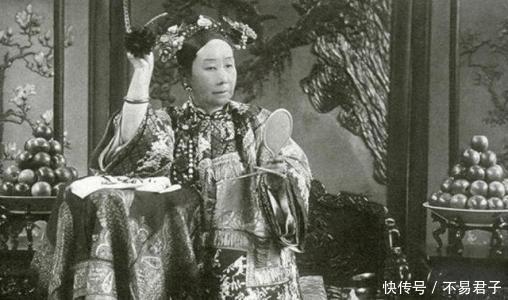 来头|此人什么来头，居然敢数落慈禧，慈禧不仅不恼，还对她敬畏三分