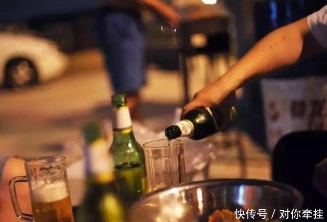 飙升|痛风的“诱因”不只是酒,如果常吃2种饮品,尿酸或会飙升