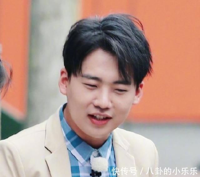 麒麟|郭麒麟录制《跑男8》,见他与女嘉宾走路时举动,教养装不出来的