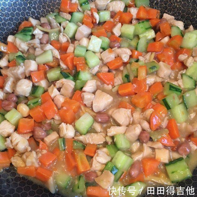 宫爆鸡丁|宫爆鸡丁,口感鲜香,营养丰富