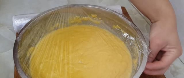 蛋糕|玉米面又出新吃法,教你简单一做,做法比面包简单,比蛋糕都好吃