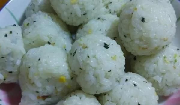 做成|同是做米饭日本做成寿司,韩国做成饭团,而中国就厉害了