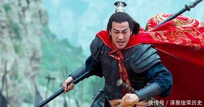 明白|典韦力大无穷武艺超群,他打得过吕布吗看看许褚的表现就明白了