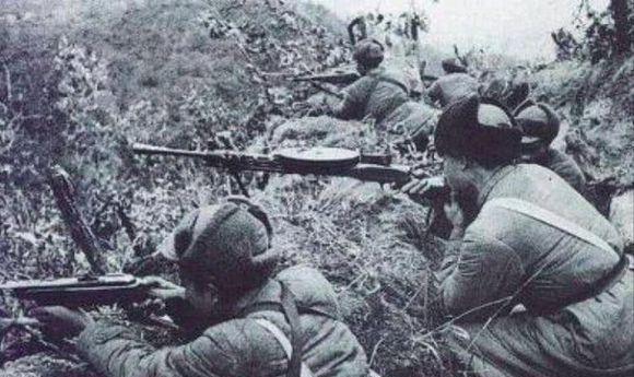 美军|一个团攻击志愿军一个排防守的阵地,打的美军中将被解职