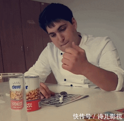 怀孕|“这模特怀孕7个月竟然还在工作,她老公呢?”网友:在旁边卖车呢!哈哈哈