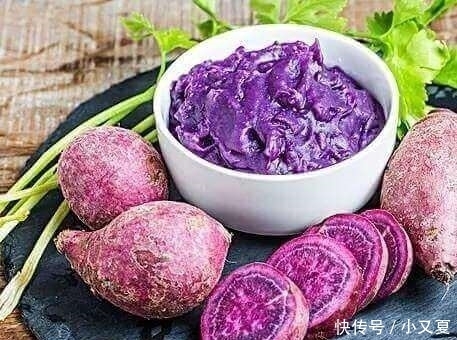  看起来|她48岁看起来却像28岁，原来这样吃瘦了10斤，我默默收藏了