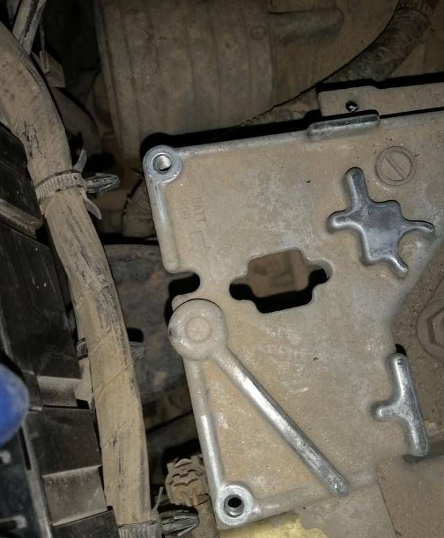  手磨机|骐达06款70ah安时电池详细安装