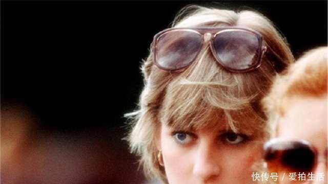 王妃|戴安娜王妃深受国民的爱戴，被誉为世界上被拍摄最多的女人！