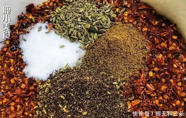 面条|这样炒辣椒油比买咸鲜更辣,小炒面条,凉辣可口