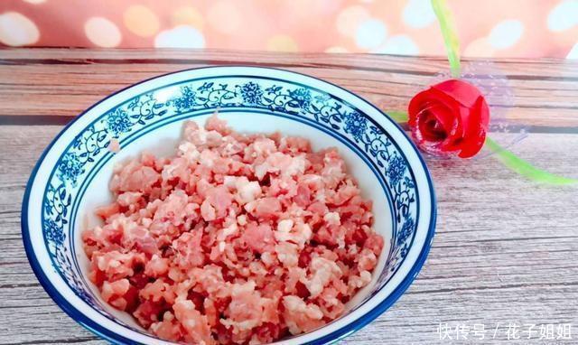 搅拌|我家要做一道菜,鸡蛋肉卷,鲜香美味,老少皆宜