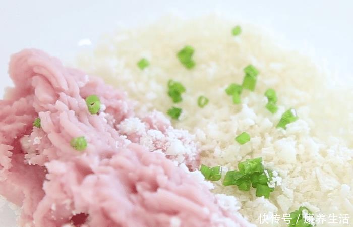 辅食|馒头搭配小米,不一样的主食美味,鲜香软嫩,孩子特爱吃的辅食