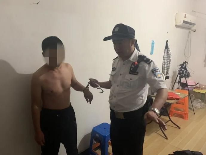 出警|谁敢叫“白衬衣”一起出警二级高级警长默默系上武装带……还把在逃人员抓了回来