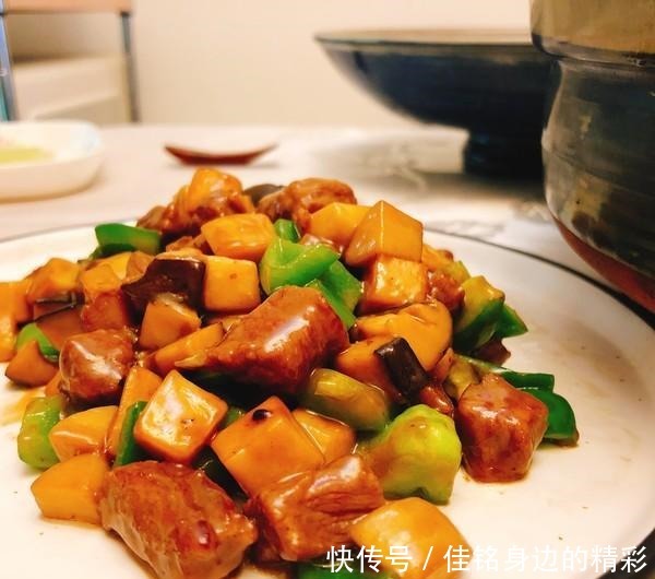 做法|你不知道的杏鲍菇烧牛肉!做法简单易学,更是色香味俱全