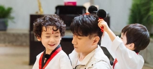  森林|《小森林》翻车，明星真的喜欢带小孩？小朋友有多真嘉宾就有多假