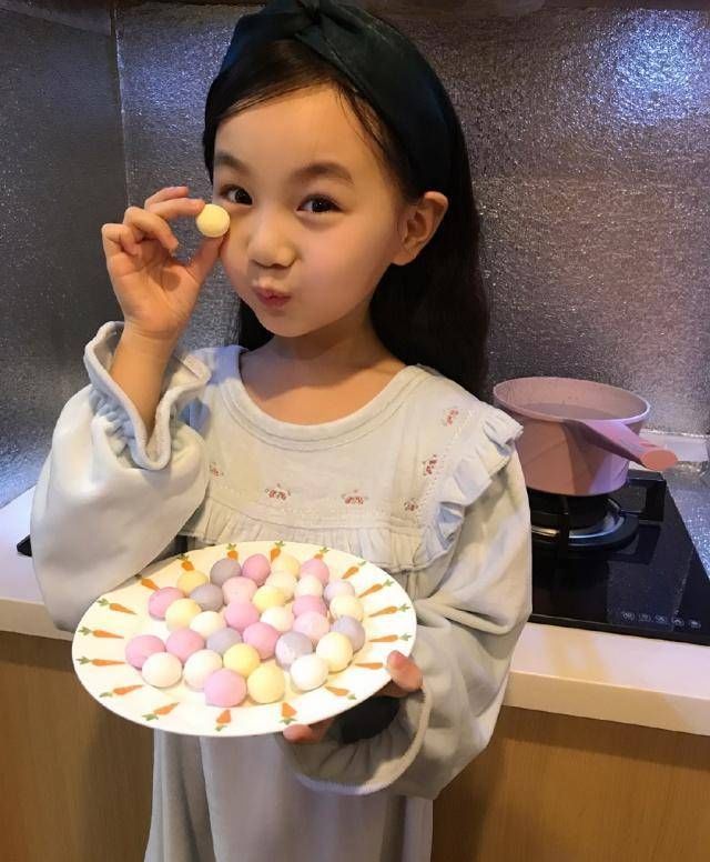 女孩|小山竹很少晒太阳7岁时,他会做美味的食物,长大后成为一个大女孩