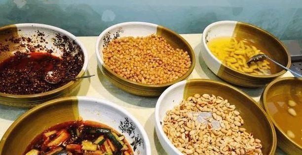 随便|舅舅承包公司食堂,每人19元随便吃,工人都说贵,你们觉得贵吗