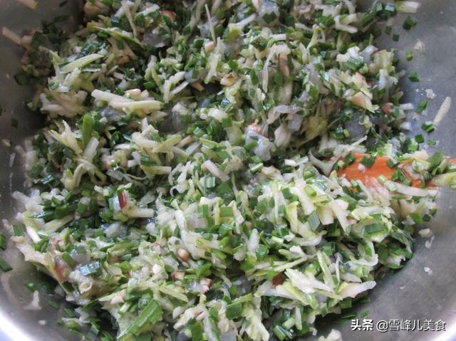  好吃|调素馅时，2步做对了包出来的饺子不出水更鲜美，比肉馅好吃