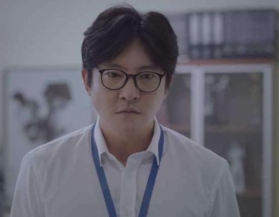 是因为|从“话剧王子”到“余欢水”，郭京飞成功转型的秘密都是因为她