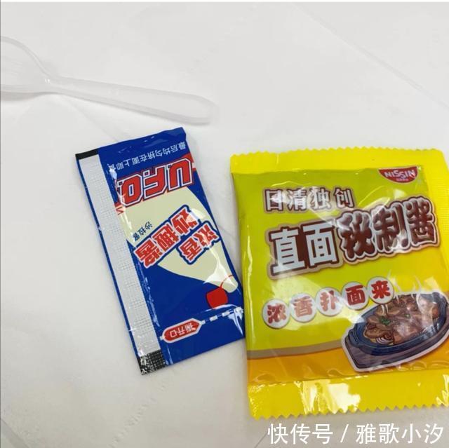 飘香|大学宿舍里公认“最好吃”的5种泡面,最后一种,飘香十里!