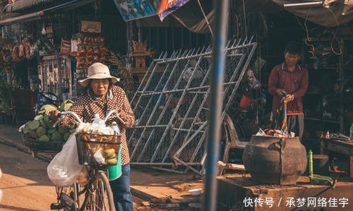 养老金|婆婆有2000多的养老金,还需要每月给钱吗?3位儿媳说了实话