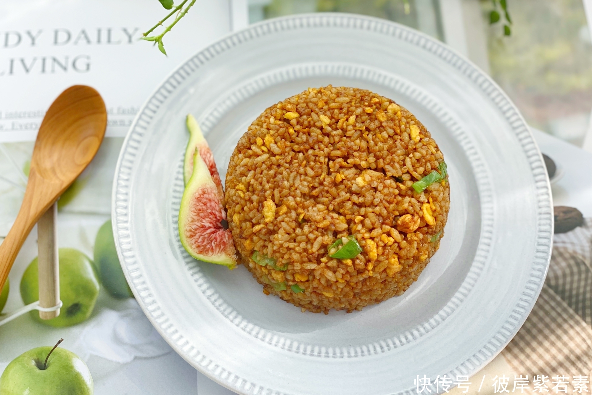 做法|做酱油炒饭时,酱油不要直接加,教你正确做法,粒粒分明又入味