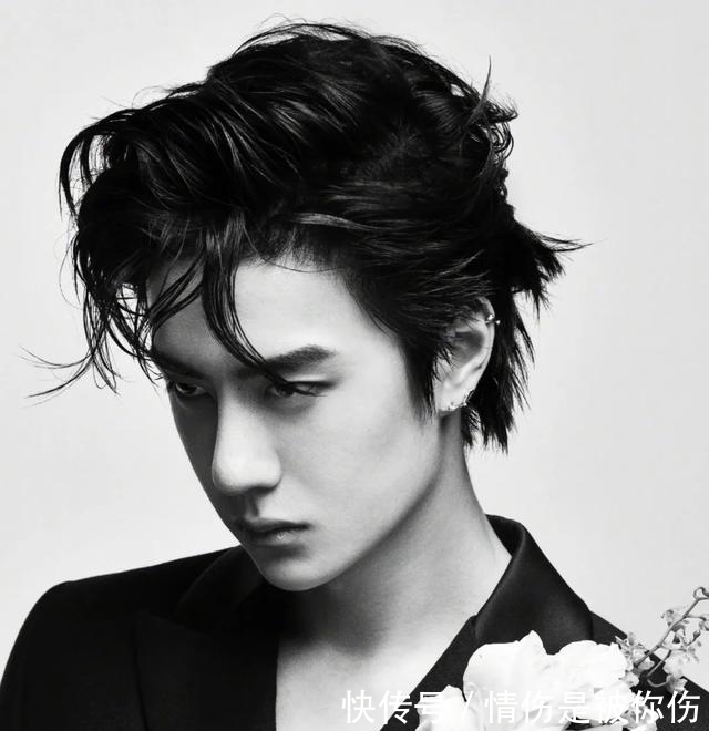 到底|“乐华太子爷”王一博的体面背后,到底有多少心酸和狼狈