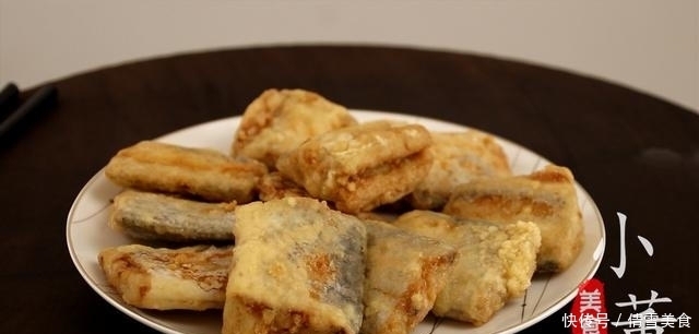 淀粉|带鱼不要直接下锅炸,多加这2步,外酥里嫩无腥味,上桌就扫光