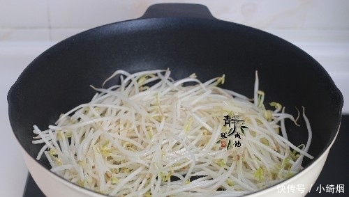 春天|原来韭菜和此菜才是天生一对,3分钟就出锅,比大鱼大肉都香