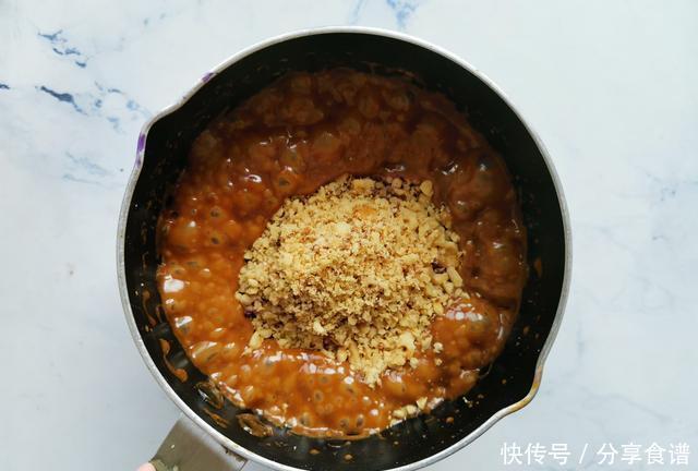  奶油味|焦糖摩卡蛋糕，经典又有层次！吃过以后，再也不吃水果奶油味