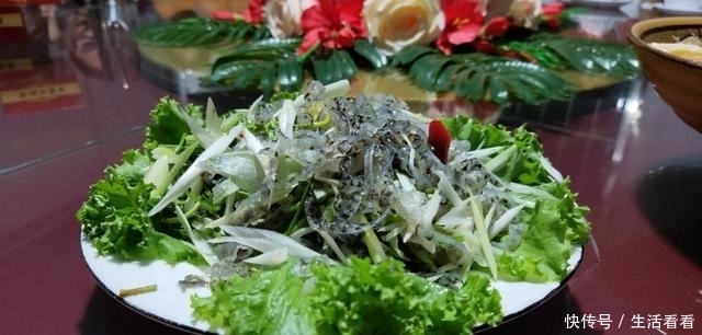  堂弟|堂弟18岁生日，二叔在临沂特色农家乐点一桌菜，两大家人吃嗨了