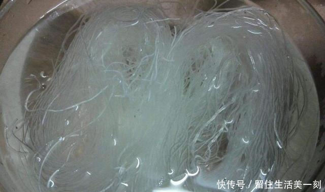 中秋节|入秋后,多吃此菜,钙是牛奶3倍,铁是核桃5倍,包成包子最好吃