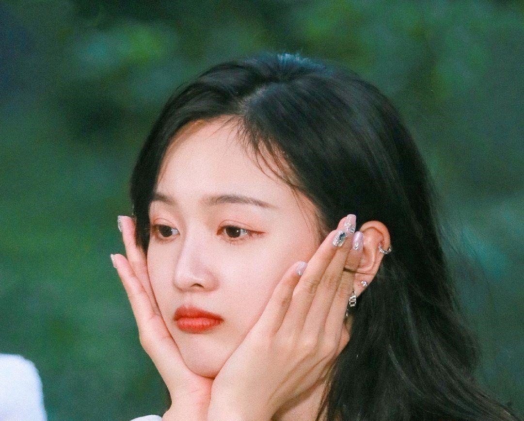 肖战|肖战开始在屏幕前活跃,最高兴的要属这四位女明星