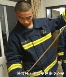 美女|美女粗心拿错快递,当她拆开后,吓得她花容失色!