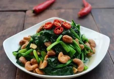 美食|美食看点芥蓝炒腊肉,菠菜拌腰果,菠萝炒虾仁的做法