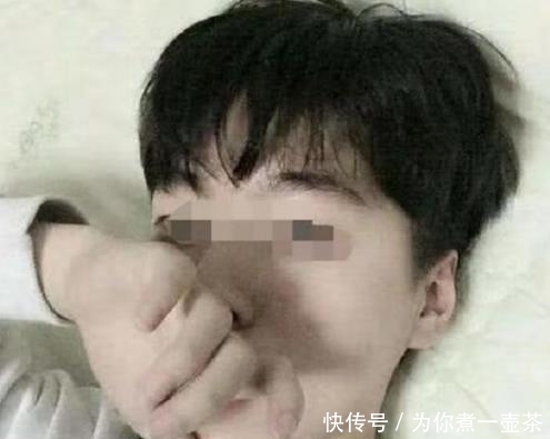  巧合|双语播音男子在喝“矿泉水”，嗓子被灼伤，酒楼解释：这是个巧合