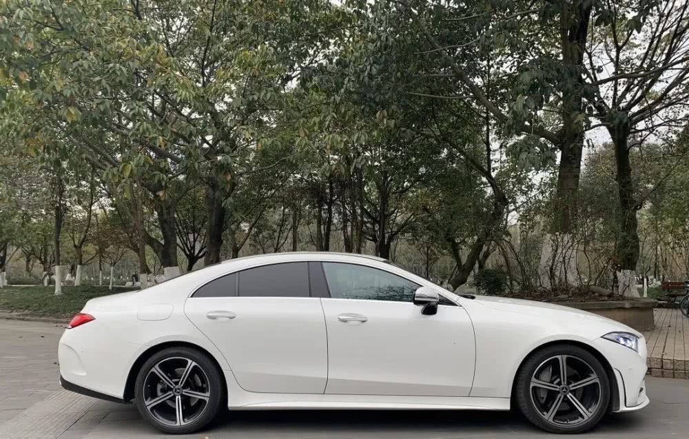 CLS3504MATIC80|评测奔驰CLS3504MATIC80万买台四缸的四门轿跑车到底“疯不疯”