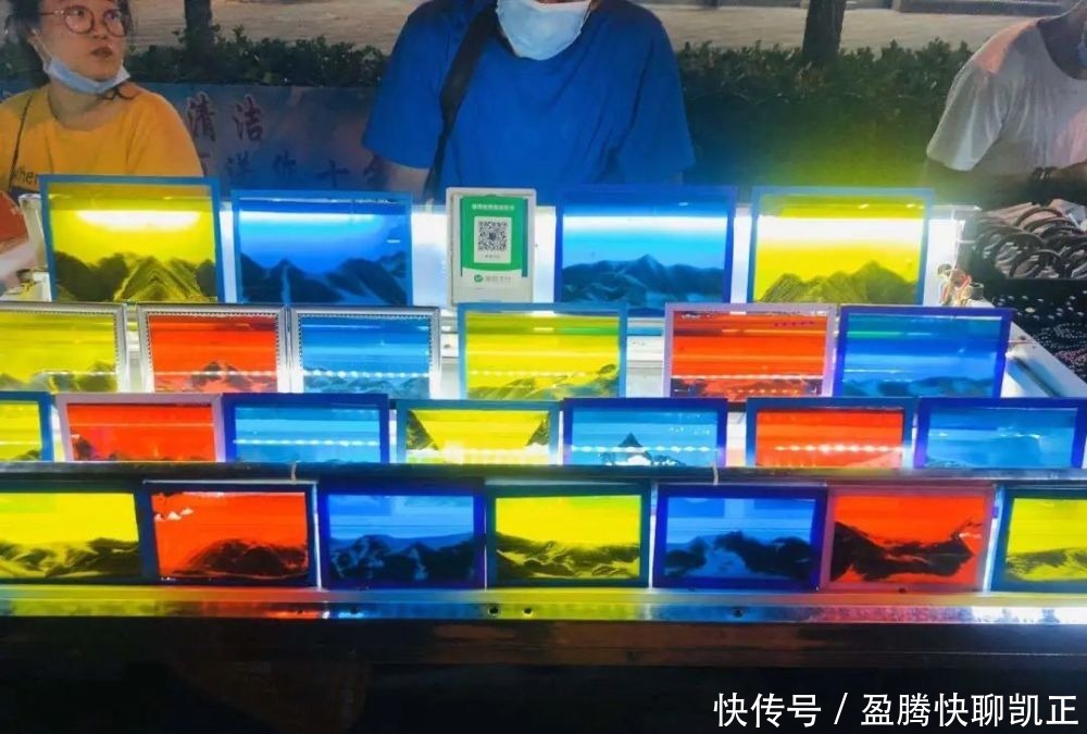  步行街|北戴河这条超火步行街，晚上十点仍热闹非凡！