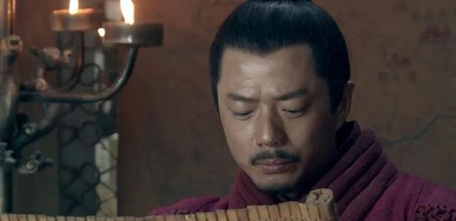 亲自|公元前205年正月,霸王亲自带领大军打到齐国