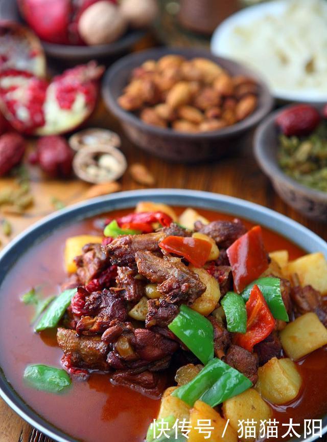 风景|从沙湾大盘鸡到安集海大峡谷,美味和风景共享