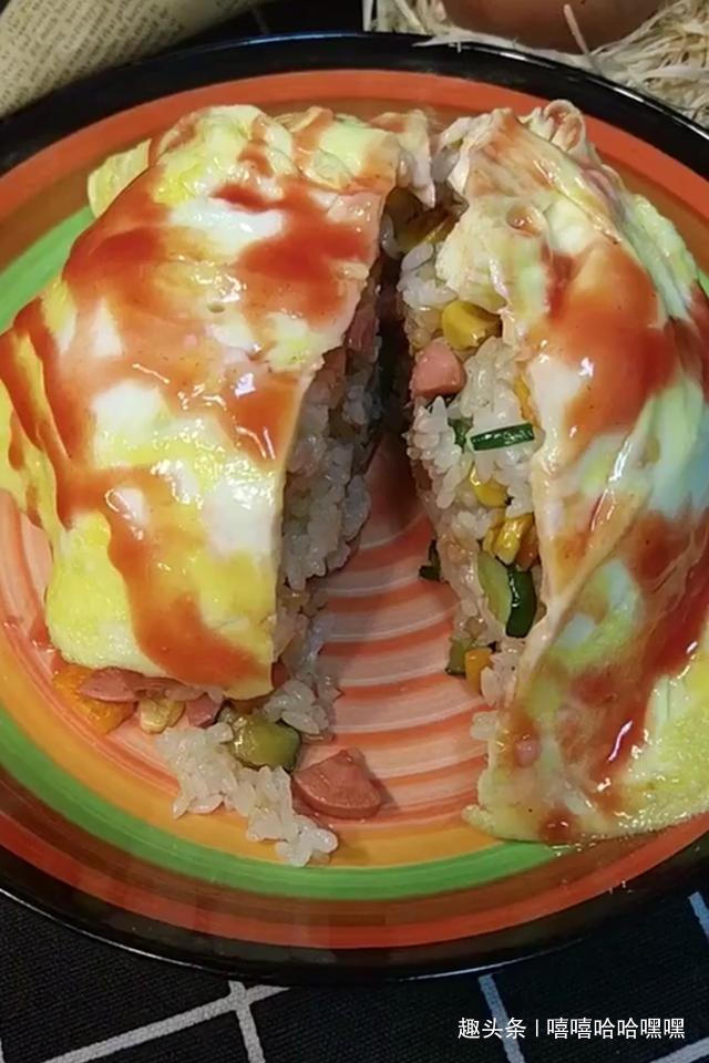 可爱|造型可爱,蛋皮金黄,吃到嘴里一瞬间,让人流连忘返,美味蛋包饭