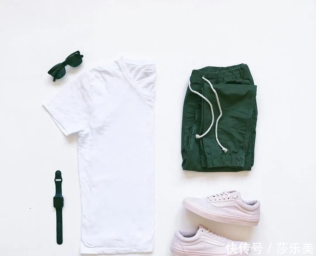  简单|男士穿白色T恤，简单帅气！