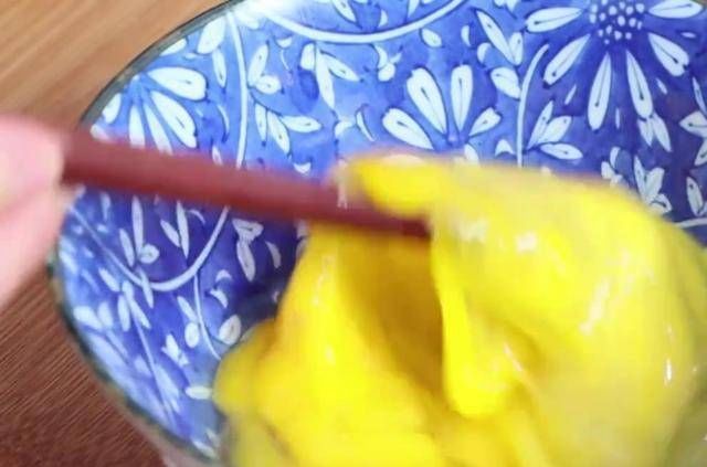 喜欢|茄子里面倒入2个鸡蛋,我家一周吃5次,营养好吃又美味,喜欢收藏