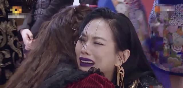  扇子|《乘风破浪的姐姐》三公结果公布，孟佳淘汰，金莎王霏霏泪洒现场