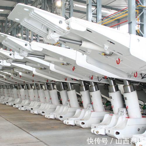 顶板|煤矿综采液压支架倾倒的预防及处理