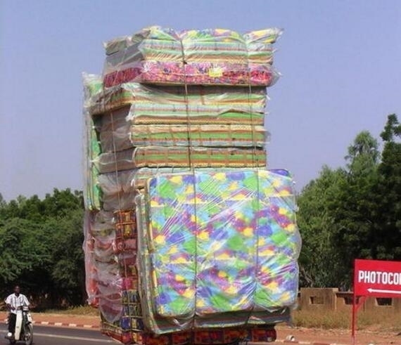  疯狂|全世界疯狂超载的九张照片, 永远不要低估了一颗“挤挤还能装下”的心