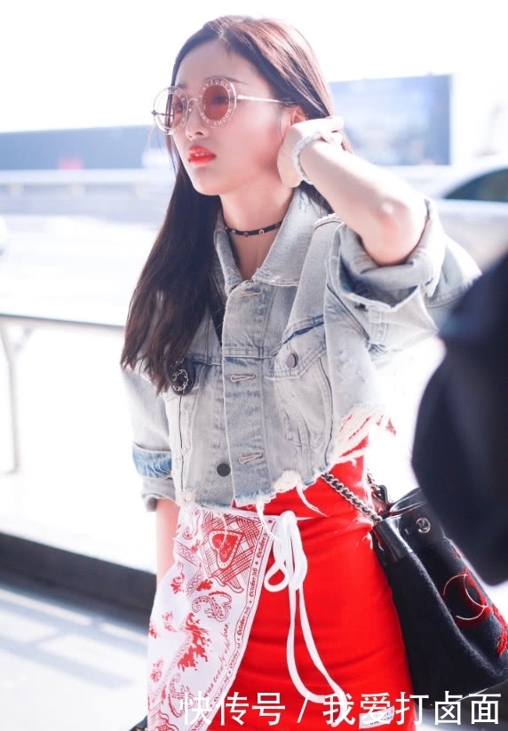  围裙|吴宣仪是真的皮，出门把“围裙”都穿出来了，但看了想马上剁手！
